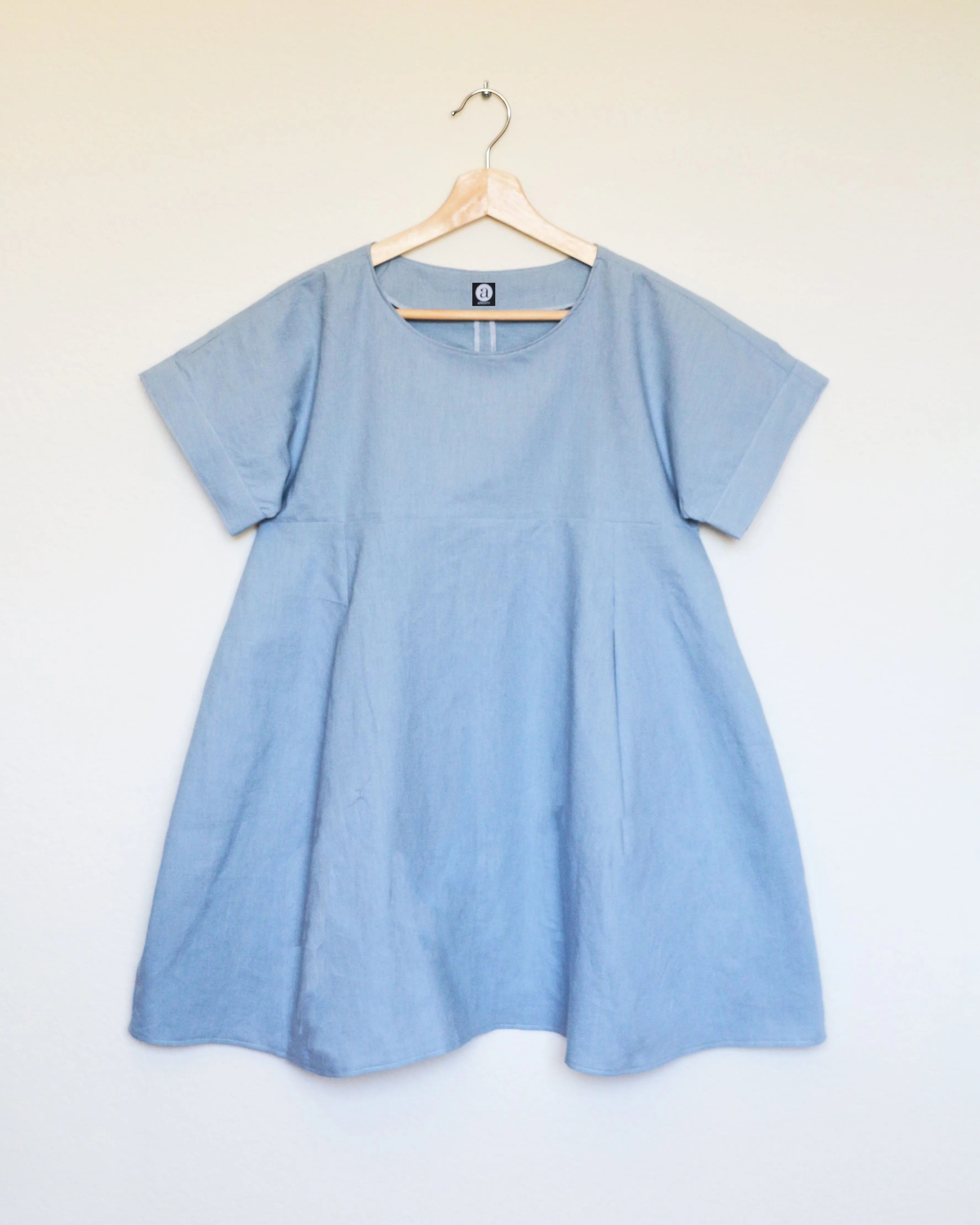 :: SAMPLE SALE :: WEEKEND Dress