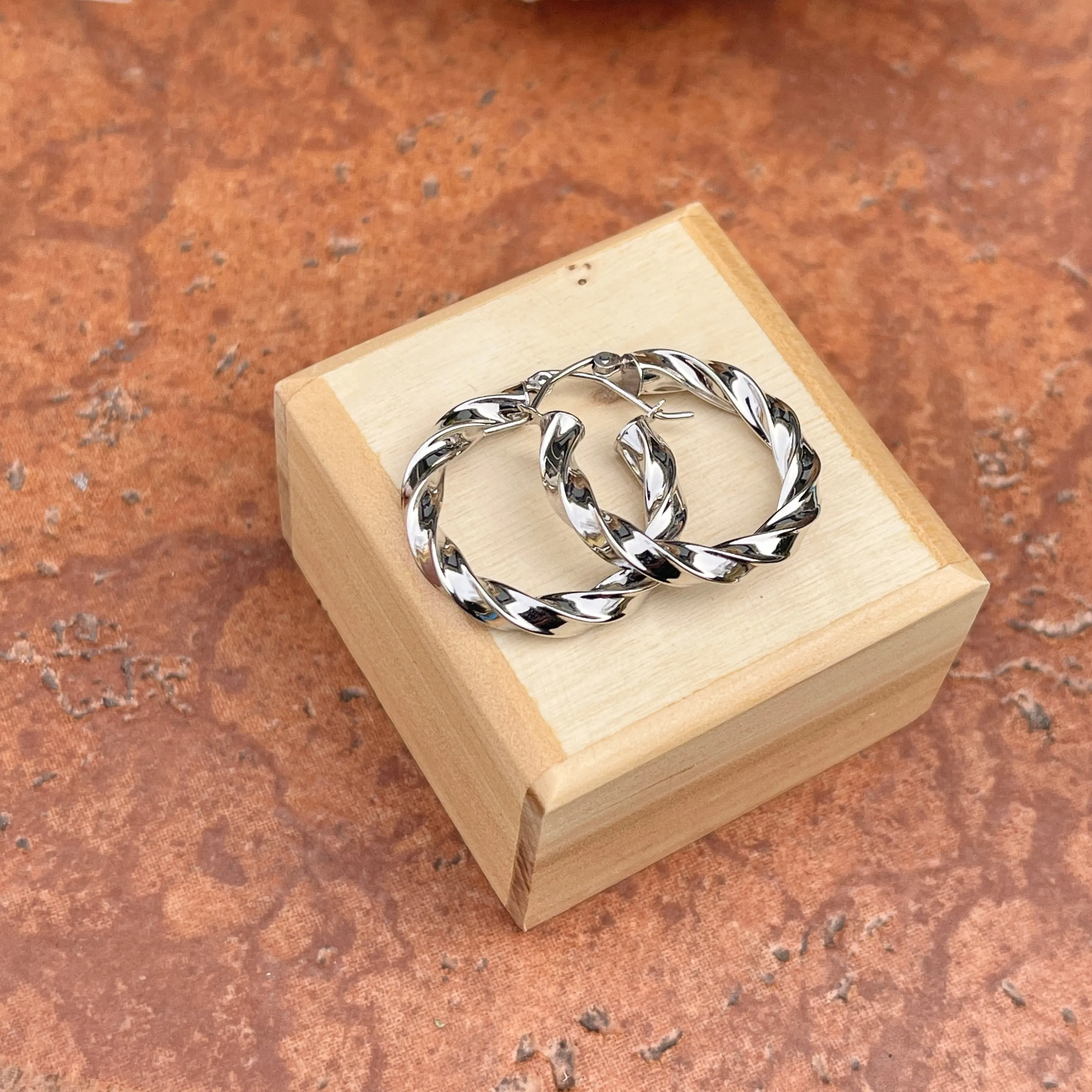 14KT White Gold Twisted 4mm Tube Hoop Earrings 25mm