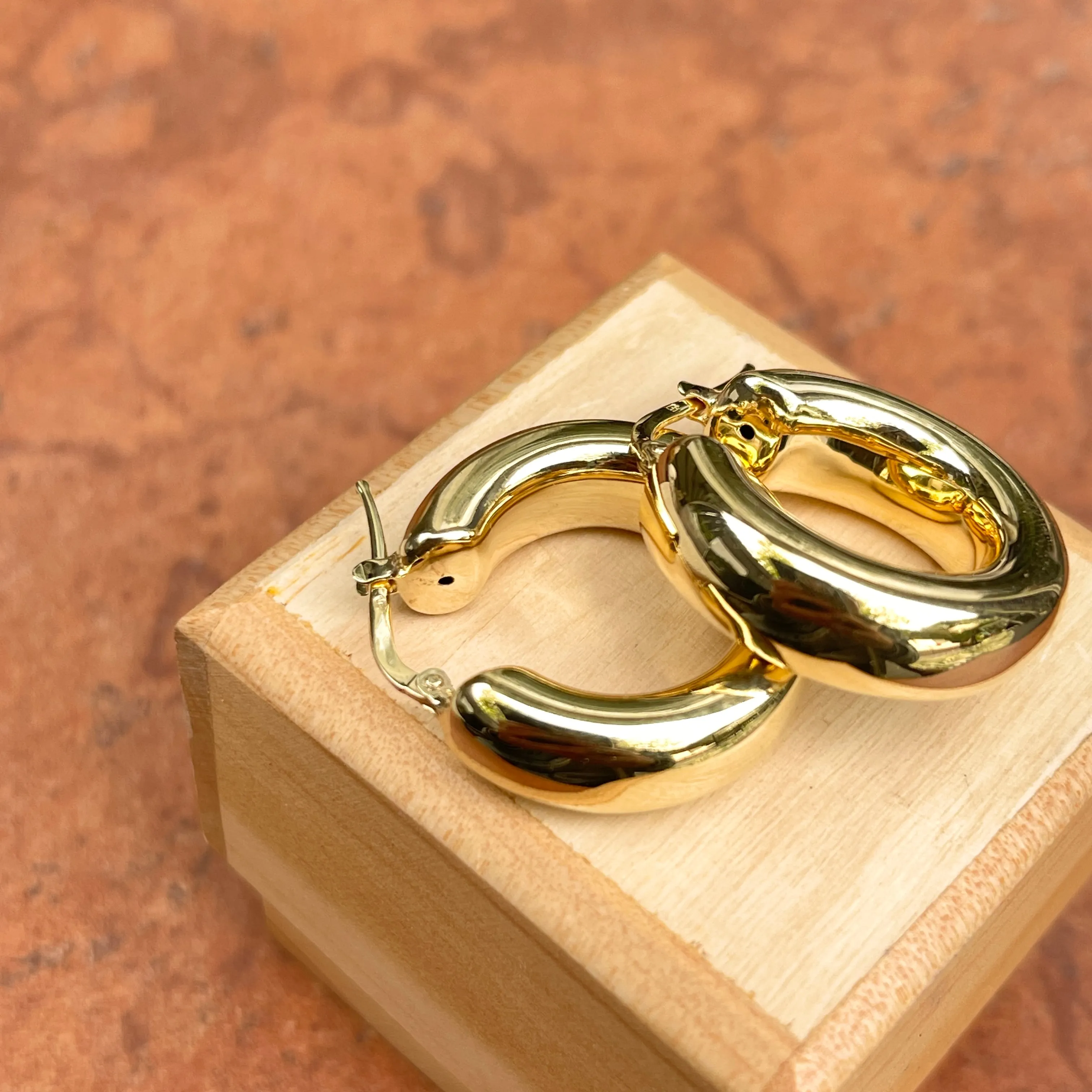 14KT Yellow Gold Chunky 8mm Tube Round Hoop Earrings 27mm