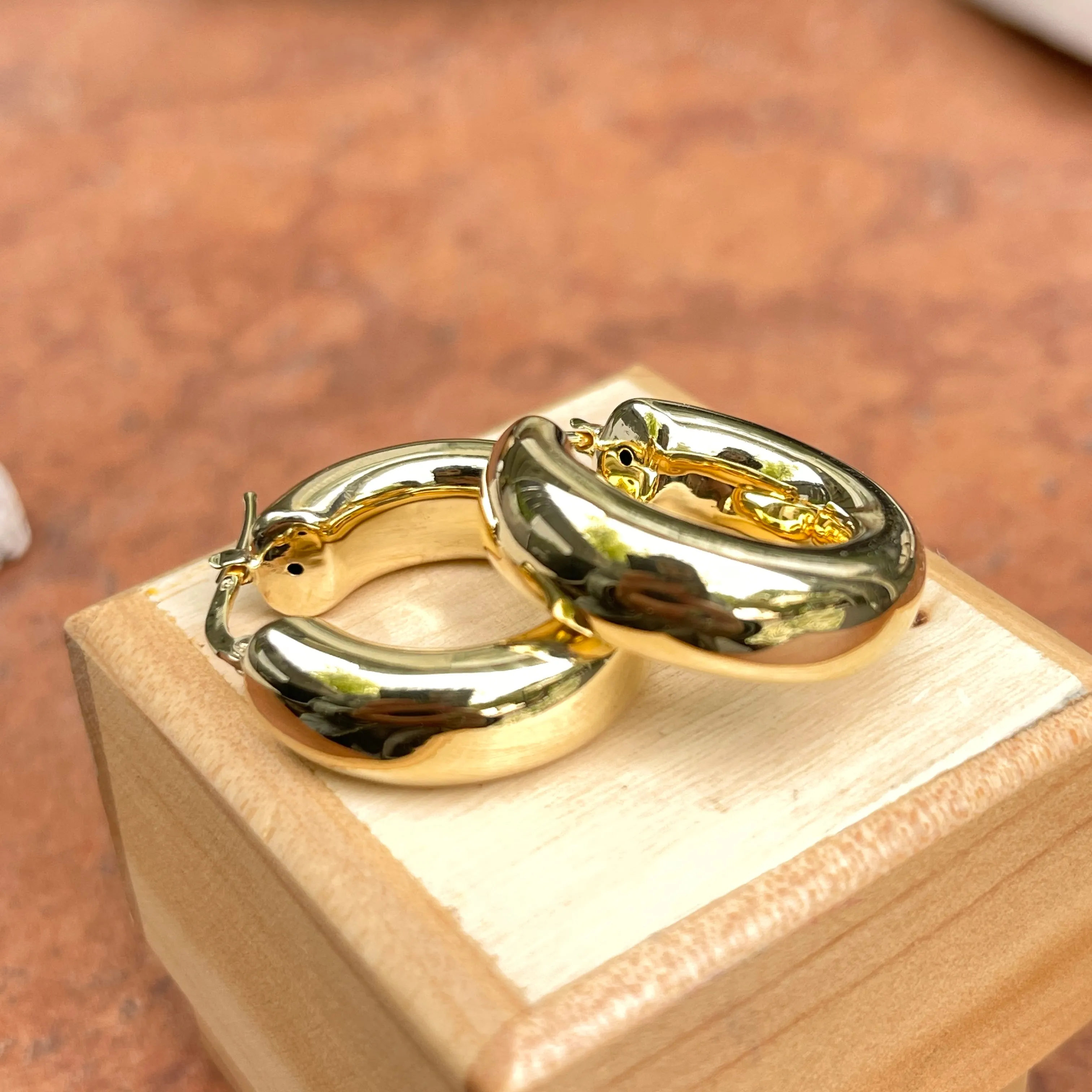 14KT Yellow Gold Chunky 8mm Tube Round Hoop Earrings 27mm