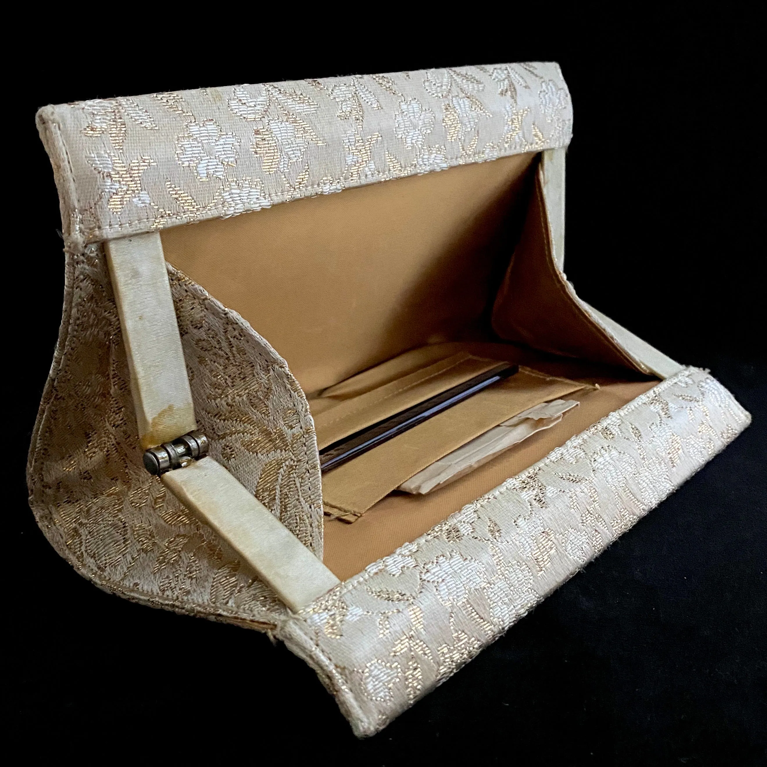1960s Gold & Ivory Jacquard Taffeta Fabric Clutch
