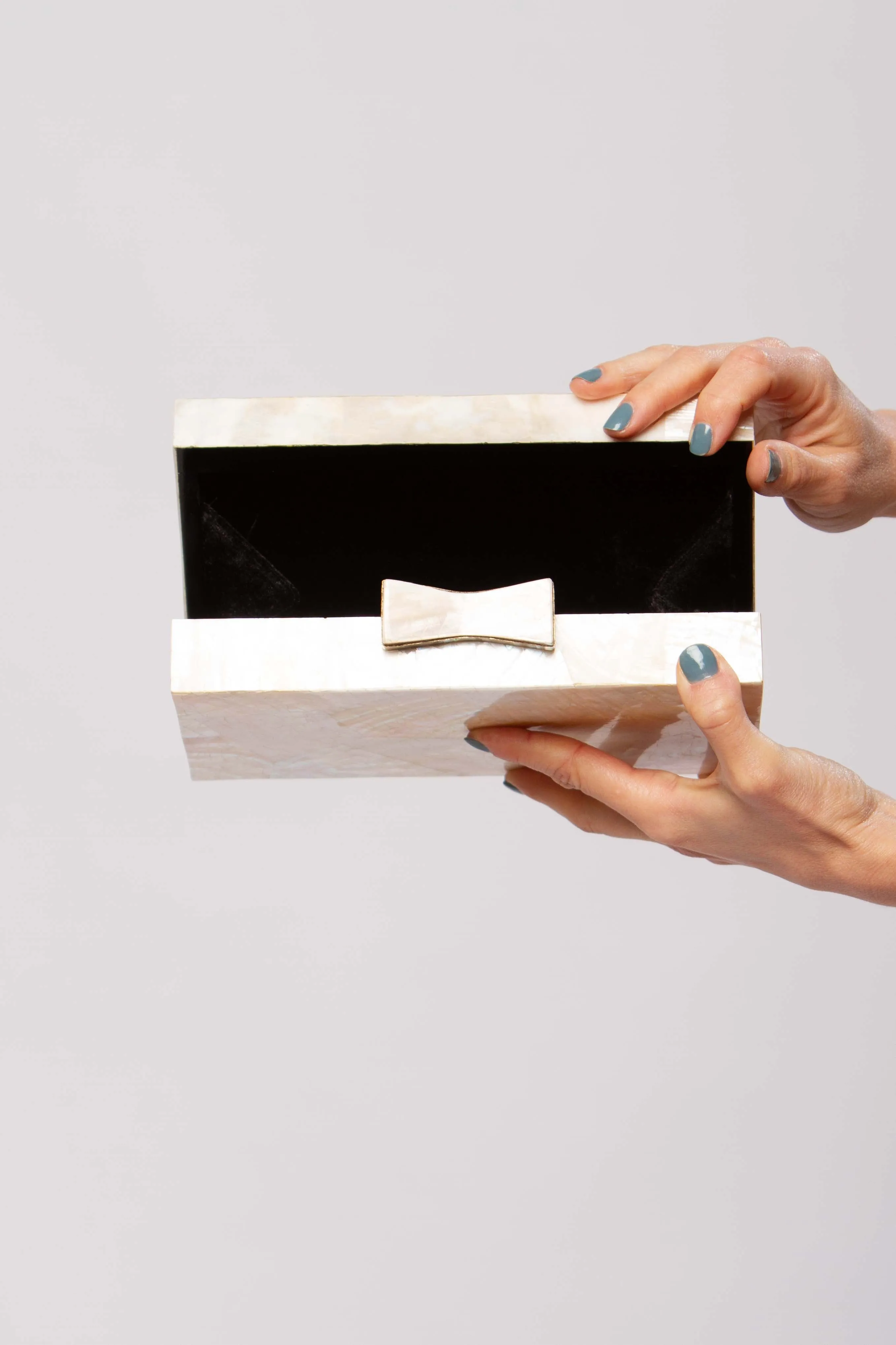 Abstract geometry abalone clutch