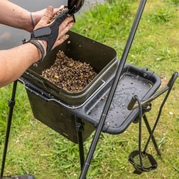 AVID Bait Station Kit