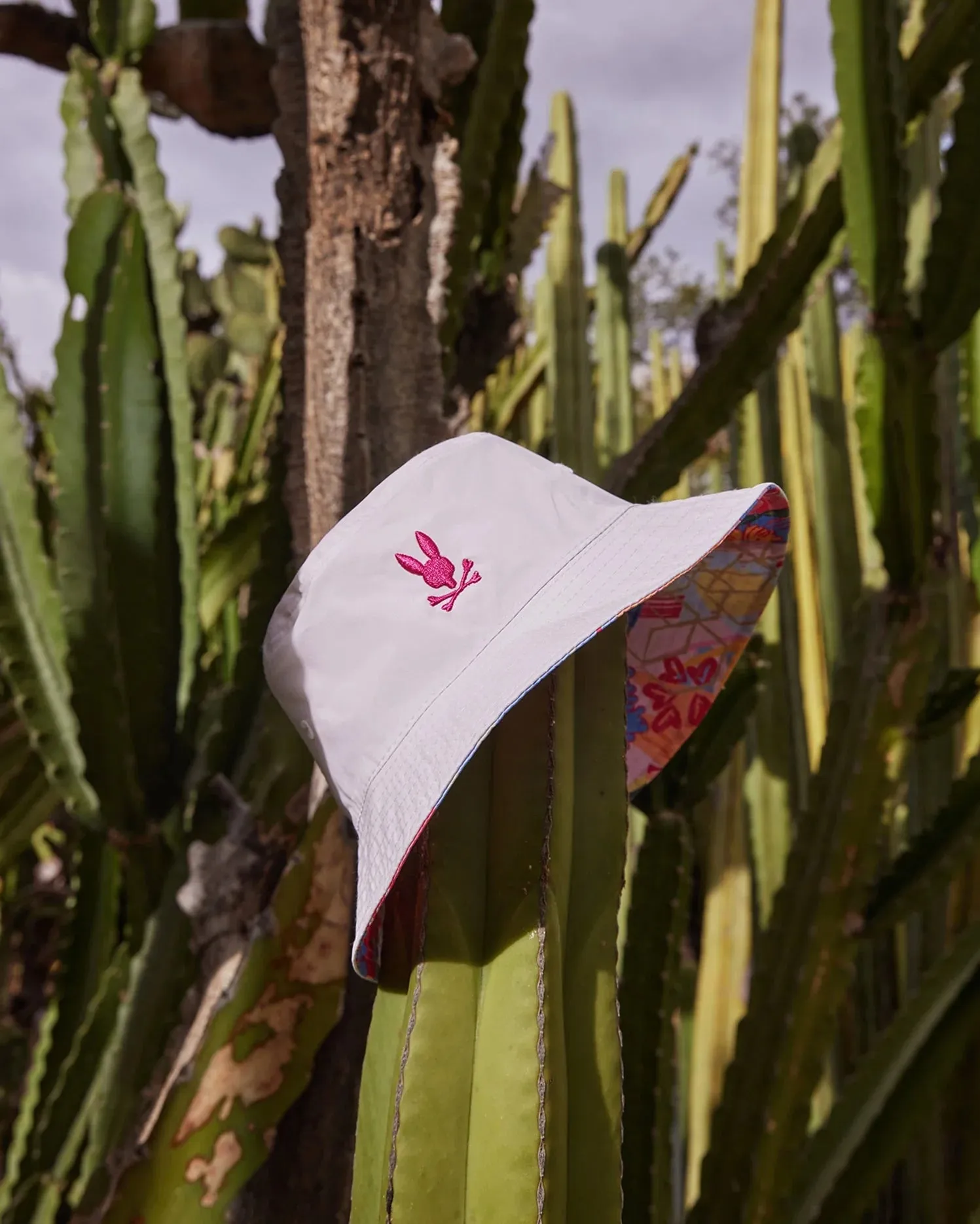 Benton Reversible Bucket Hat Fuchsia Purple