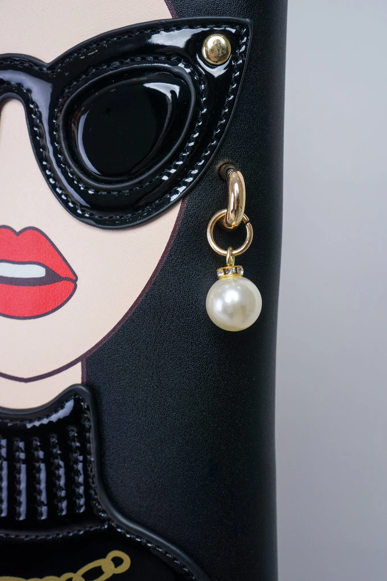 Black Fashion Girl Pearl Handbag