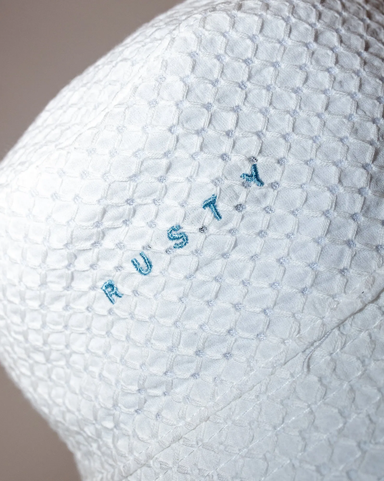Blanco Reversible Bucket Hat
