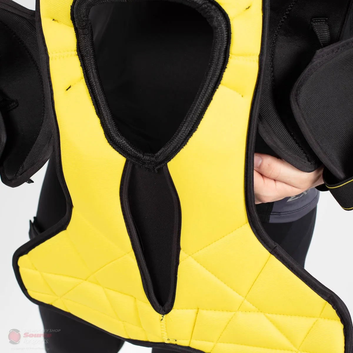 CCM Tacks Vector Junior Hockey Shoulder Pads (2020)