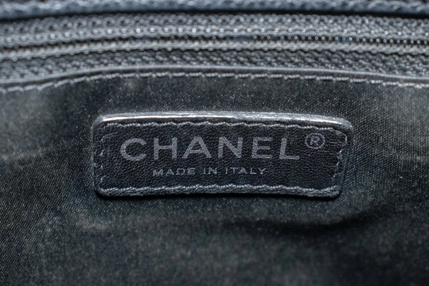 CHANEL Grained Calfskin GST 13" Grand Shopping Tote Chain Shoulder p22