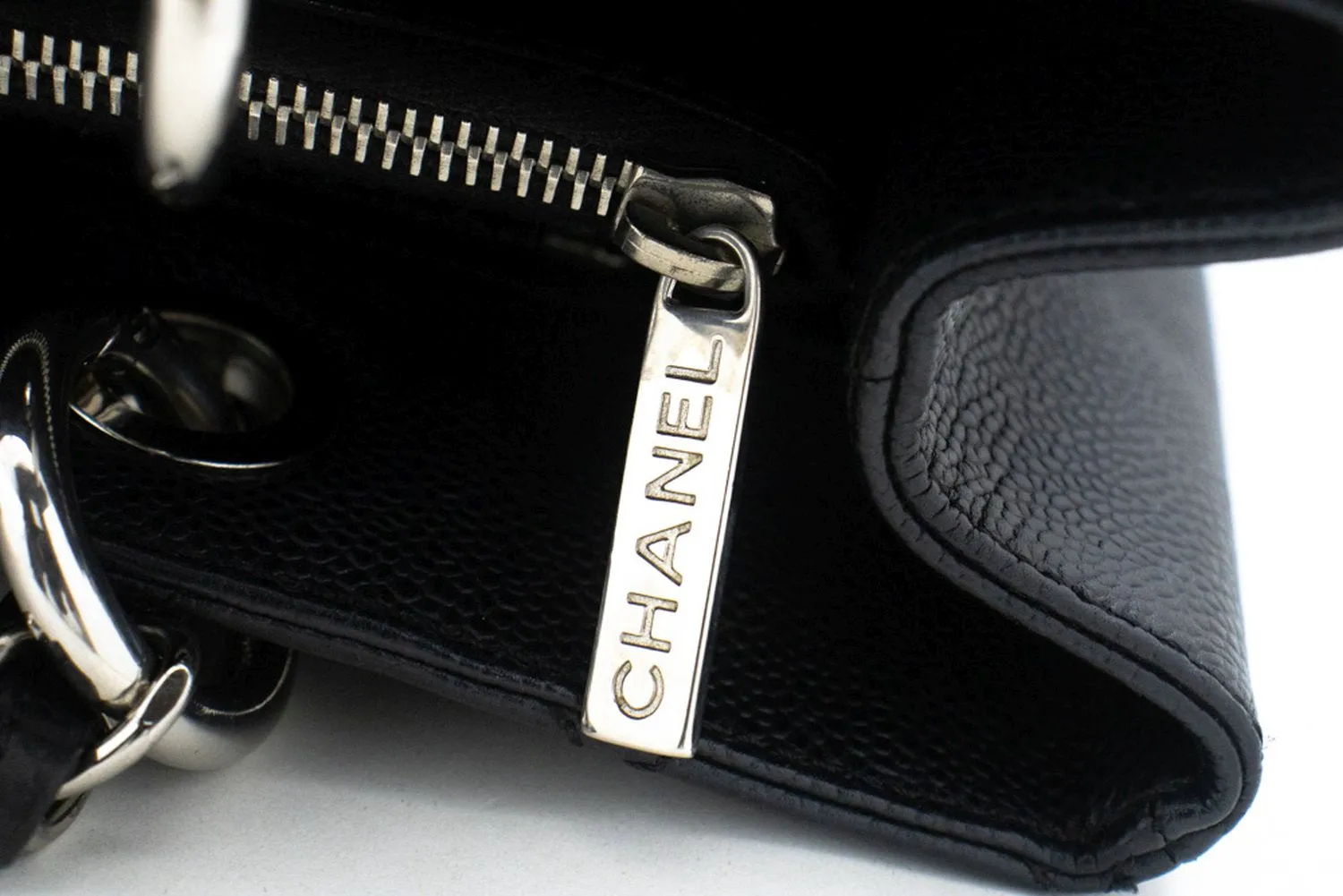 CHANEL Grained Calfskin GST 13" Grand Shopping Tote Chain Shoulder p22