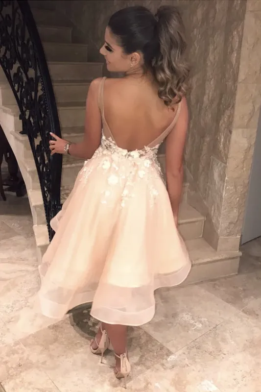 Chic Spaghetti Straps V-neck Homecoming Dress Chic Appliques Flowers Short Homecoming Dress