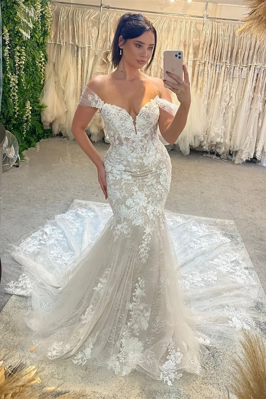 Chic Sweetheart Sleeveless Off-the-Shoulder Lace Wedding Dress