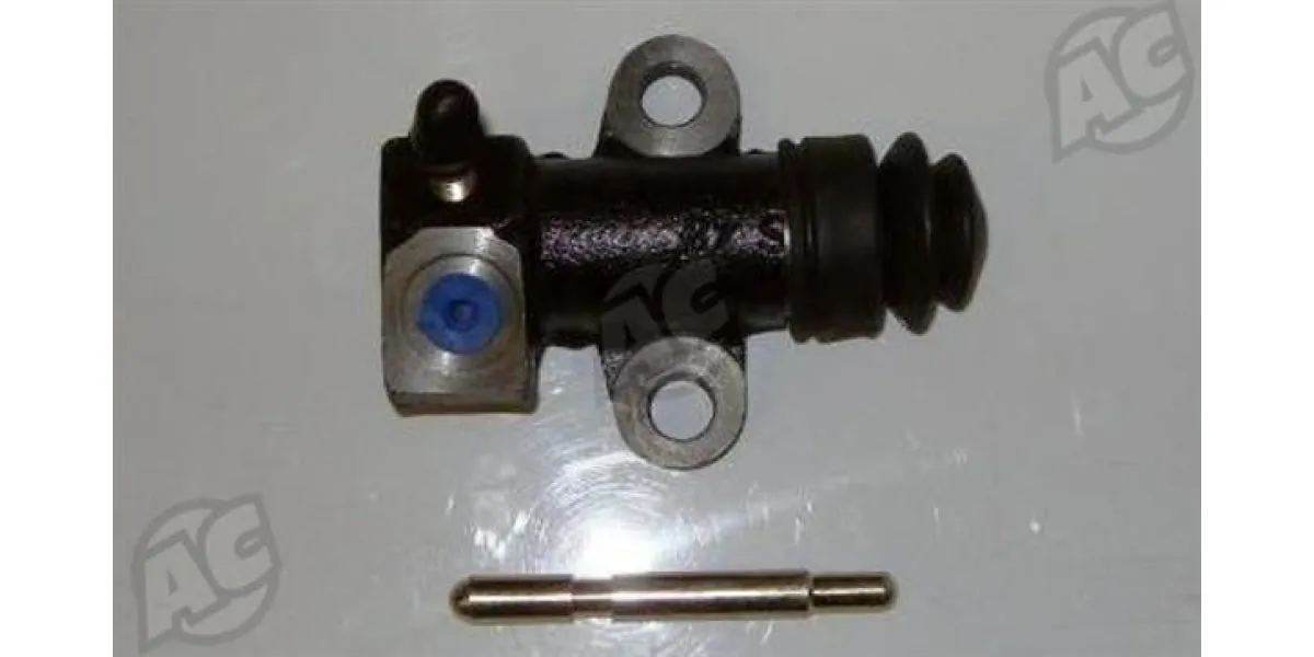 Clutch Slave Cylinder Nissan Laurel (NIS203)