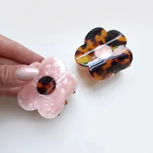 daisy reverse big hair claw
