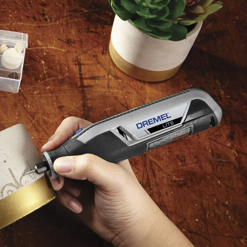 DREMEL® Lite 7760 Cordless Rotary Tool Li-Ion 3.6 V, Multi Tool Kit with 15 Accessories – Quick. Compact. All-round. اداة متعددة الاستخدامات من دريميل