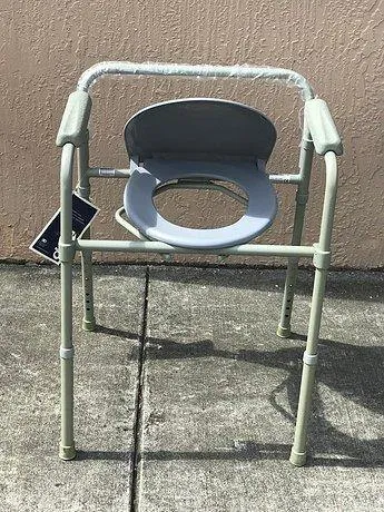 Drive folding commode chair without bucket
