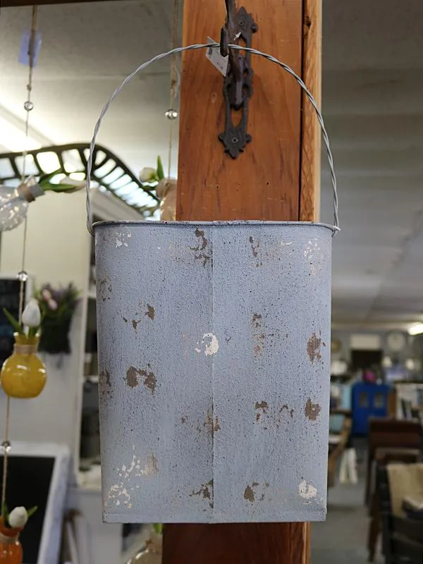 Flattened Hanging Bucket