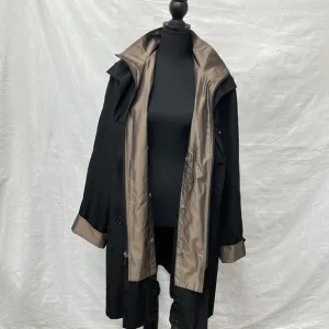 Gallery raincoat size Large with removable liner