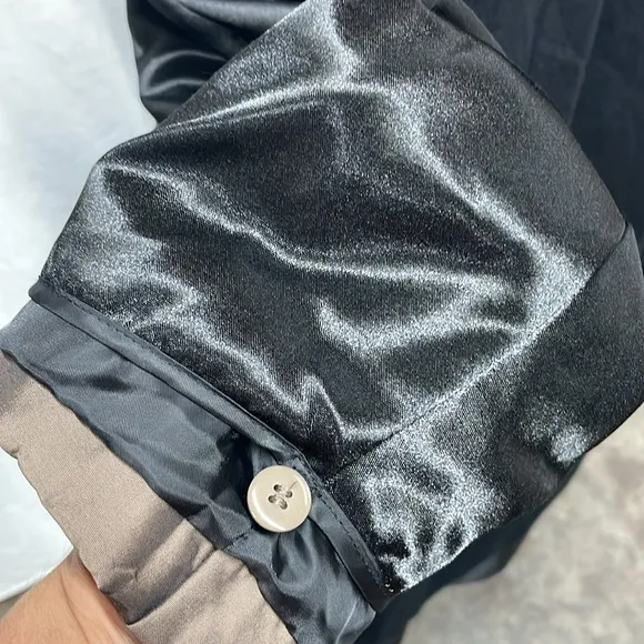 Gallery raincoat size Large with removable liner