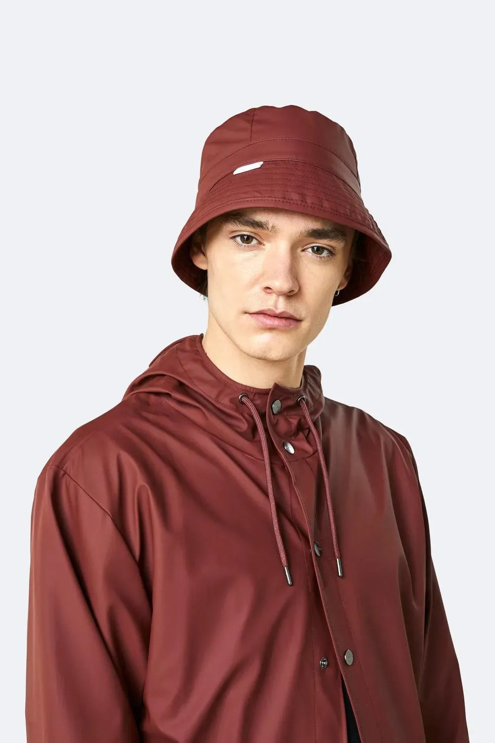 Gorro Bucket Rains Granate