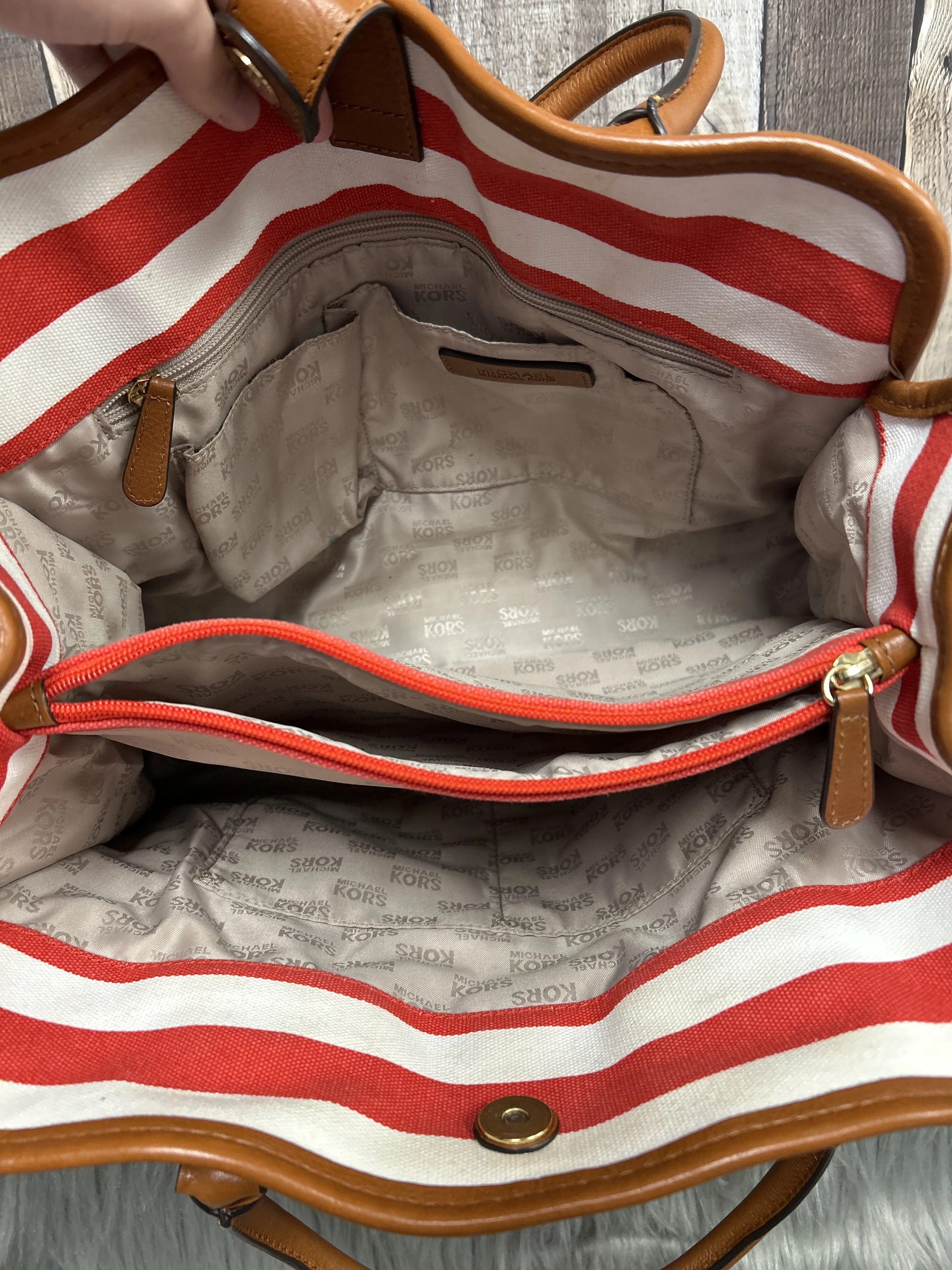 Handbag Designer By Michael Kors  Size: Large