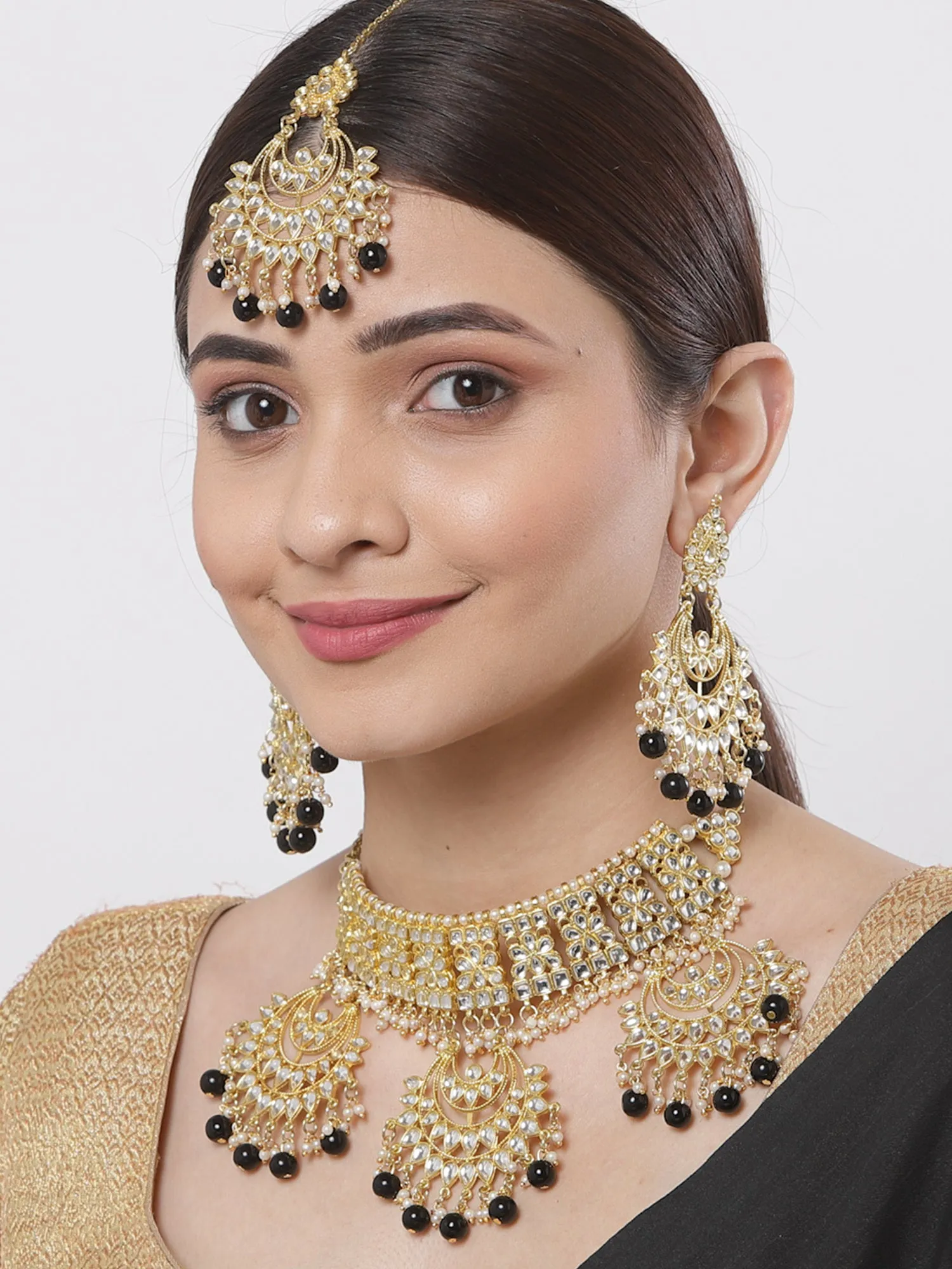 Karatcart Kundan Gold Bridal Choker Necklace Set