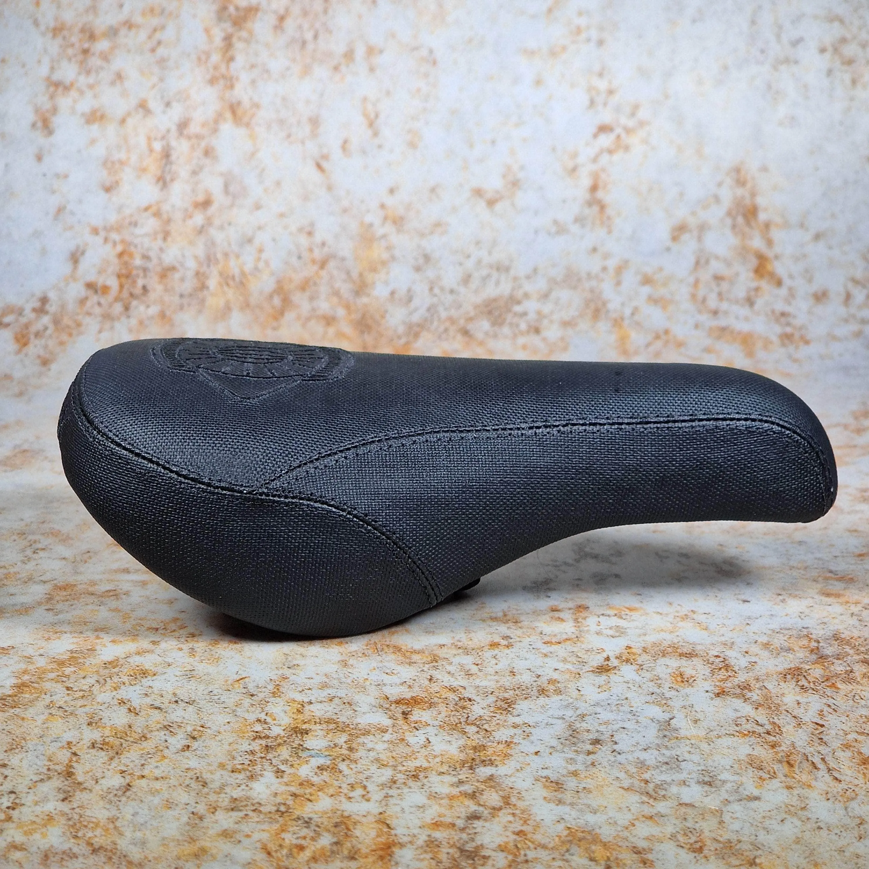 Kink Global Mid Stealth Pivotal Seat Black