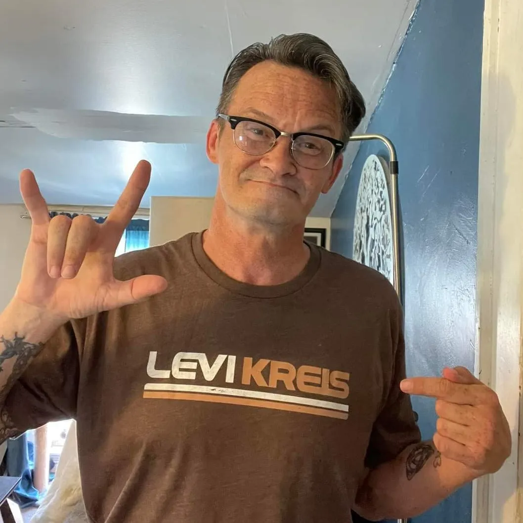Levi Kreis Logo T-Shirt