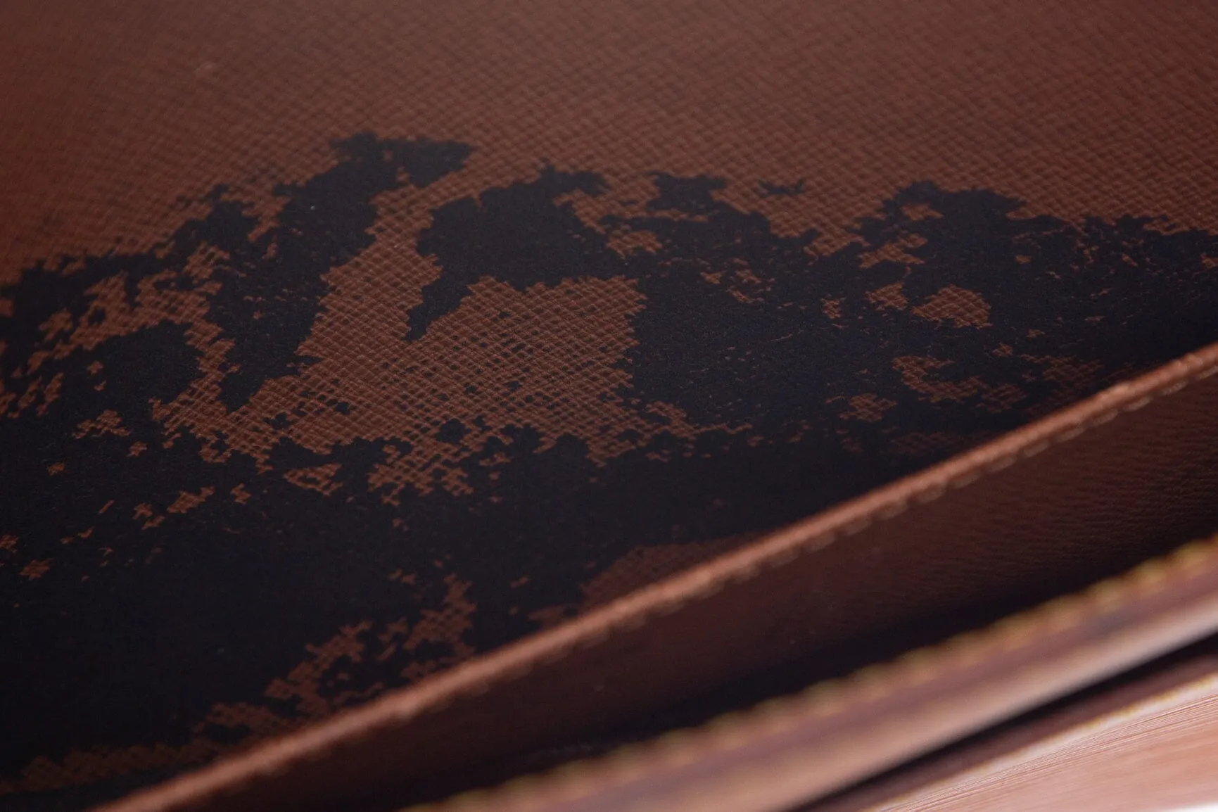 Louis Vuitton Brown Gold Dragonne Clipano Epi Clutch