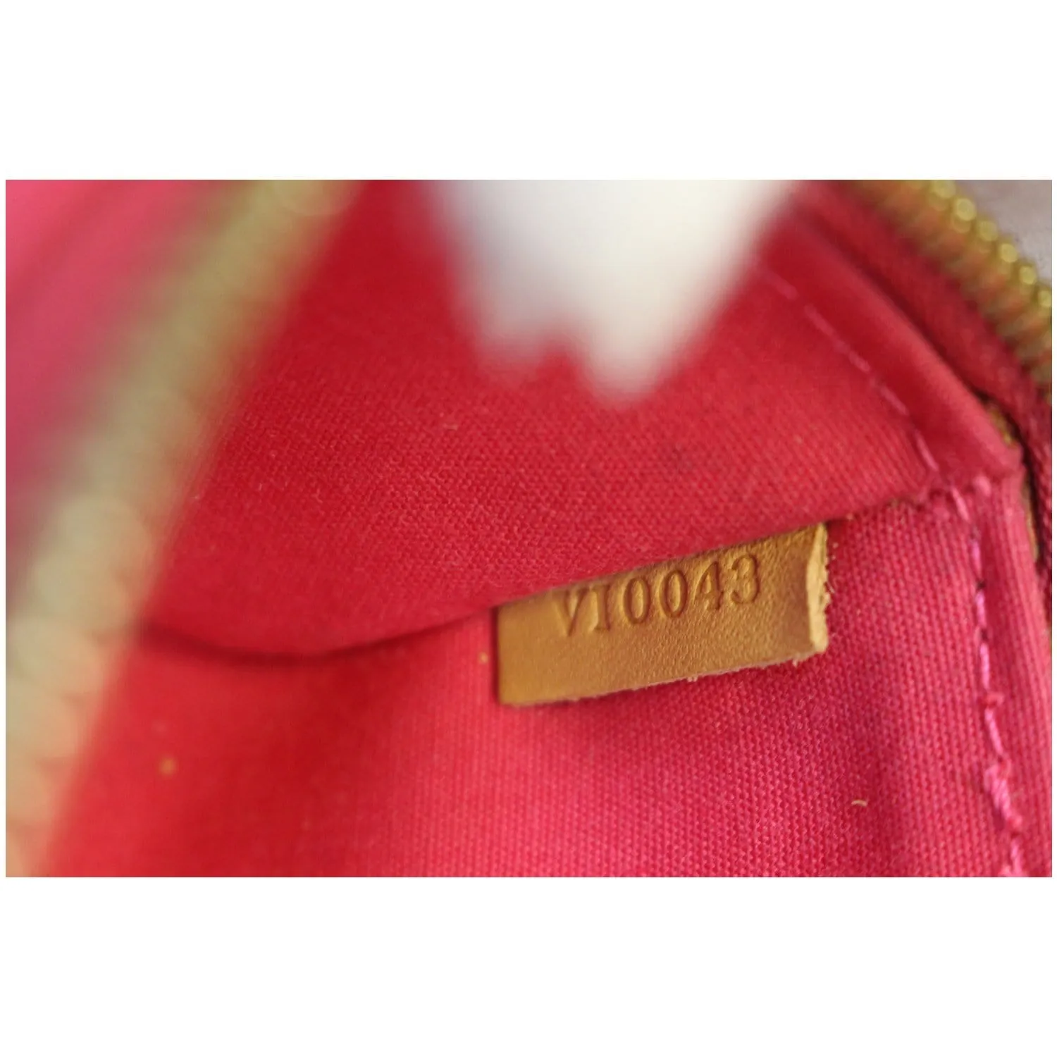 LOUIS VUITTON Sullivan Horizontal PM Monogram Vernis Cosmetic Handbag