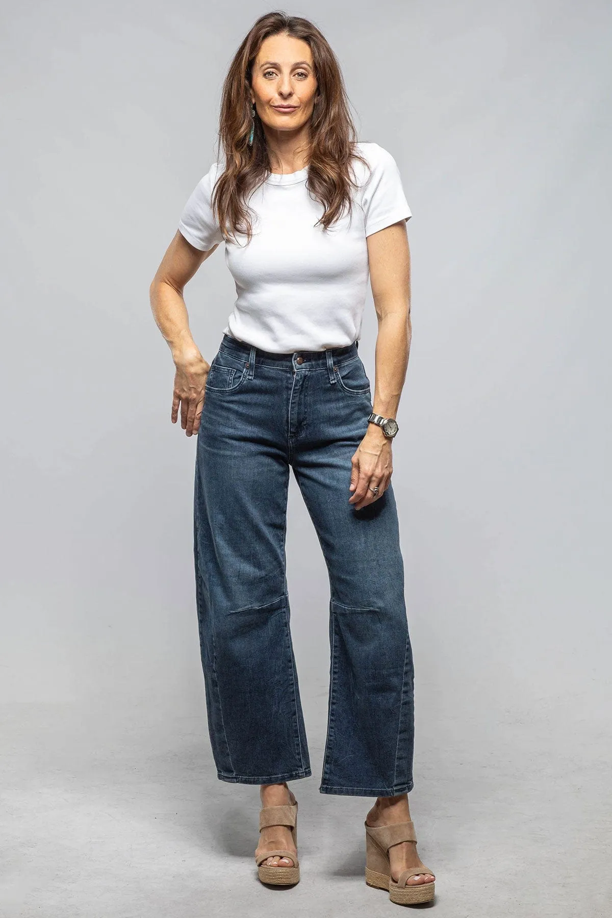 MAC Dakota Barrel Leg Jean In Vintage Netwash