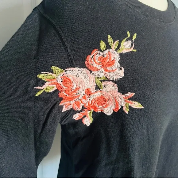 NEW Ella Moss Floral Stitch Lace Black Crew Neck Sweatshirt