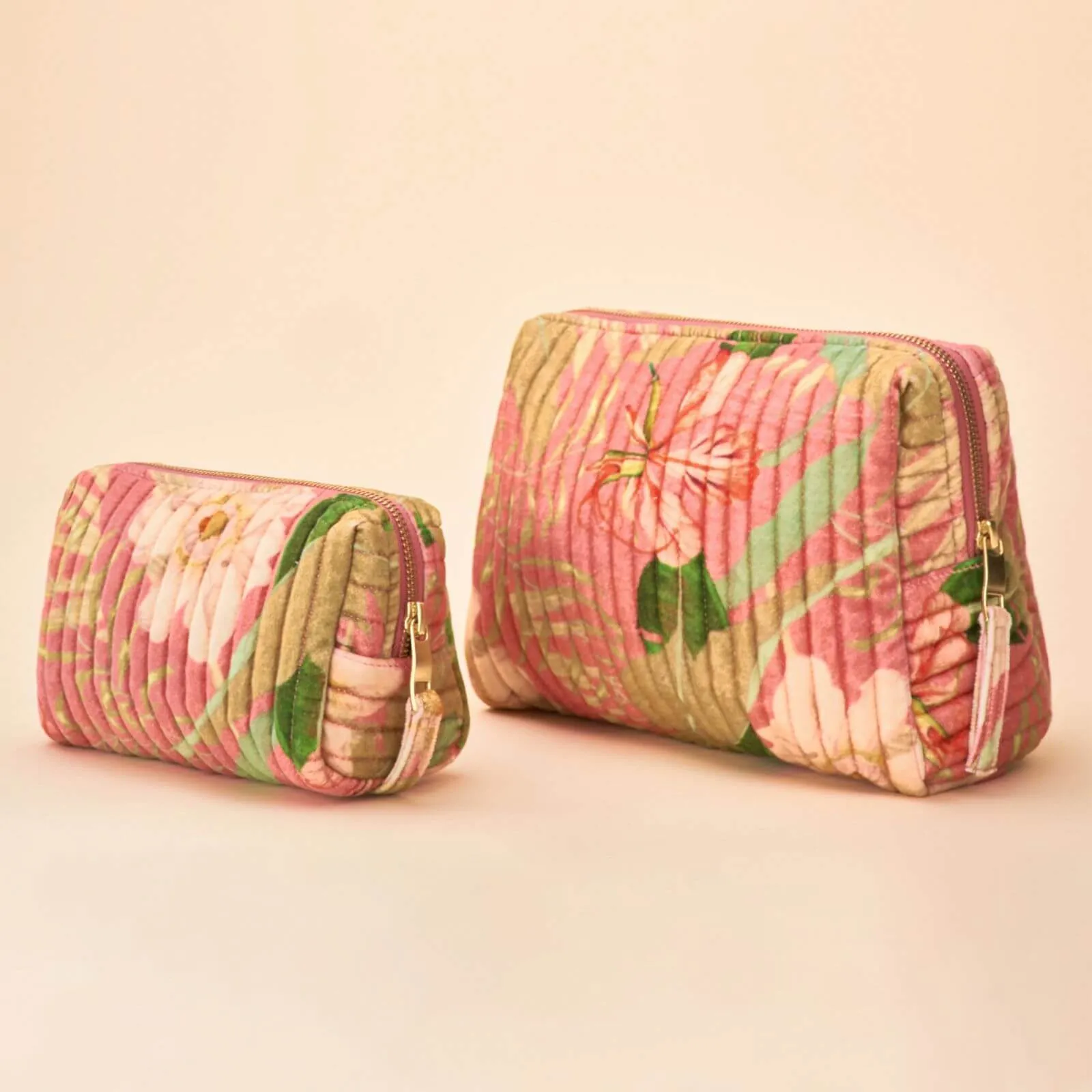 Powder Delicate Tropical Quilted Printed Velvet Wash Bag - Candy