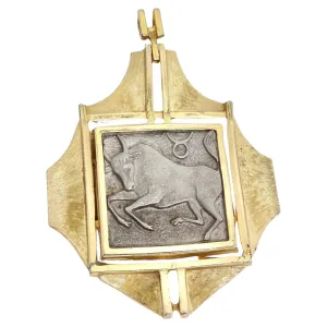 Razza 18K Gold Plated Zodiac Taurus Pendant