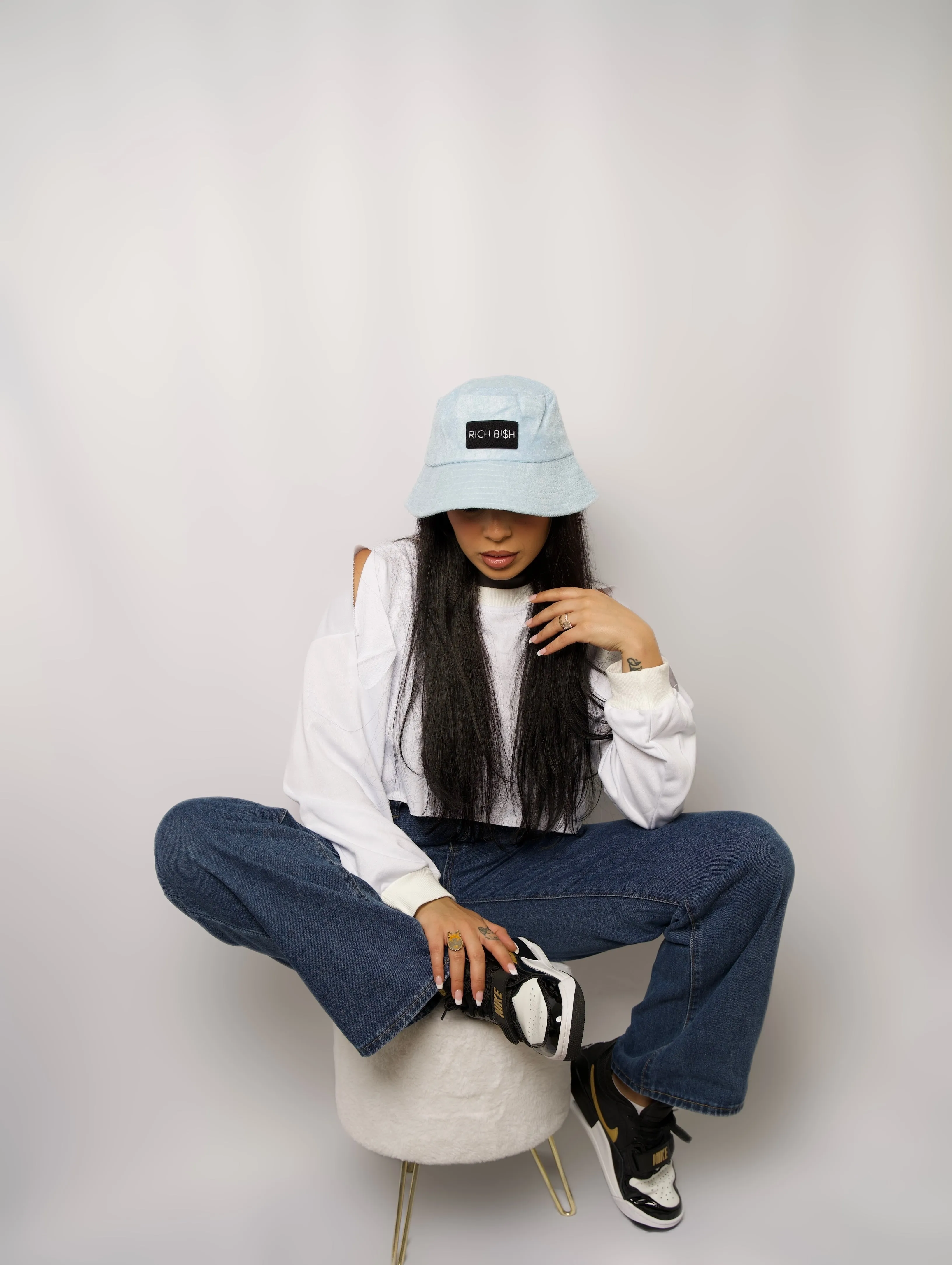 RICH BI$H DREAMY BLUE BUCKET HAT