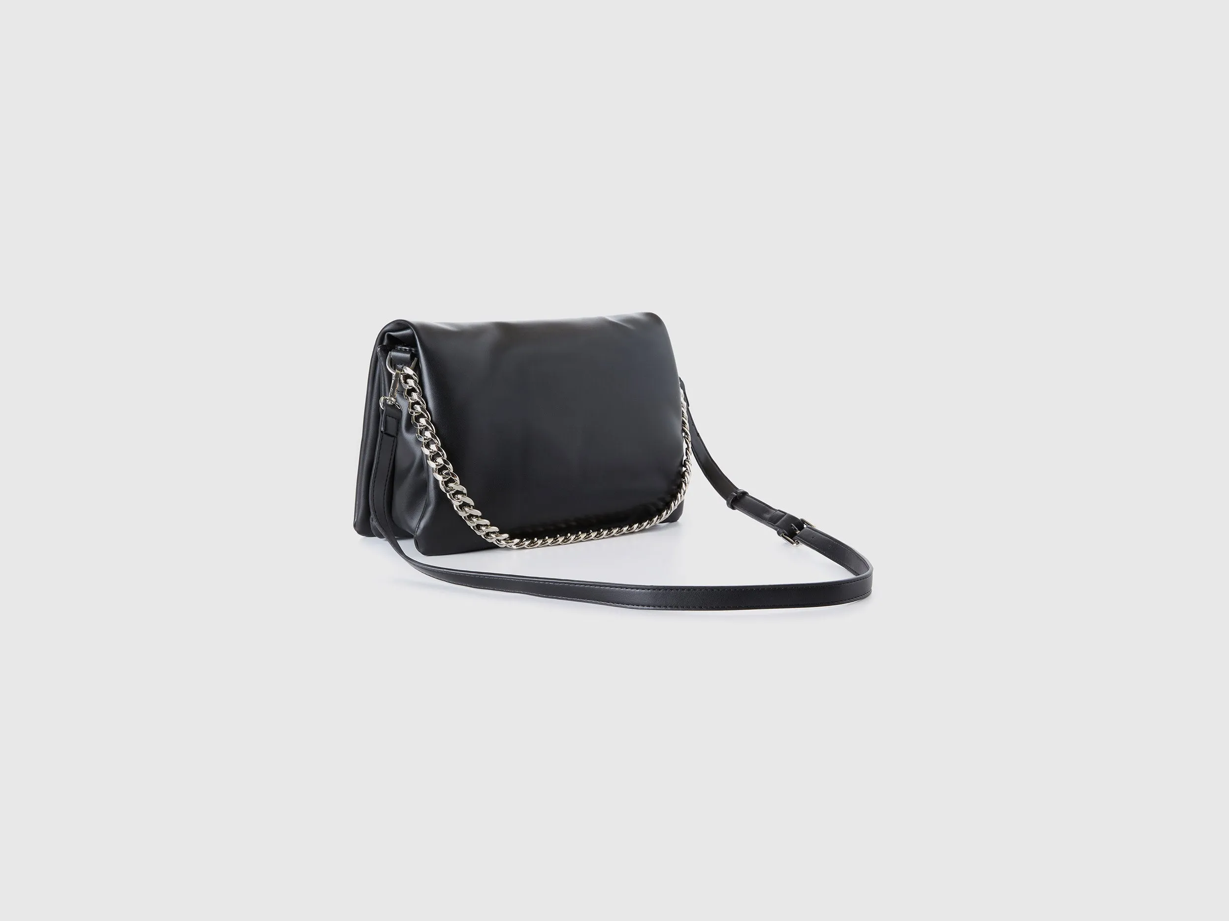 Solid Magnetic Closure Handbag