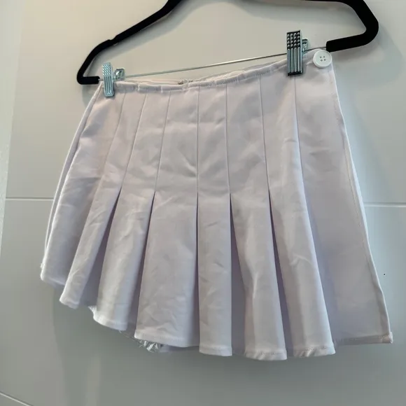 Superdown white pleated classic high waist skort semi-formal summer beach fall S