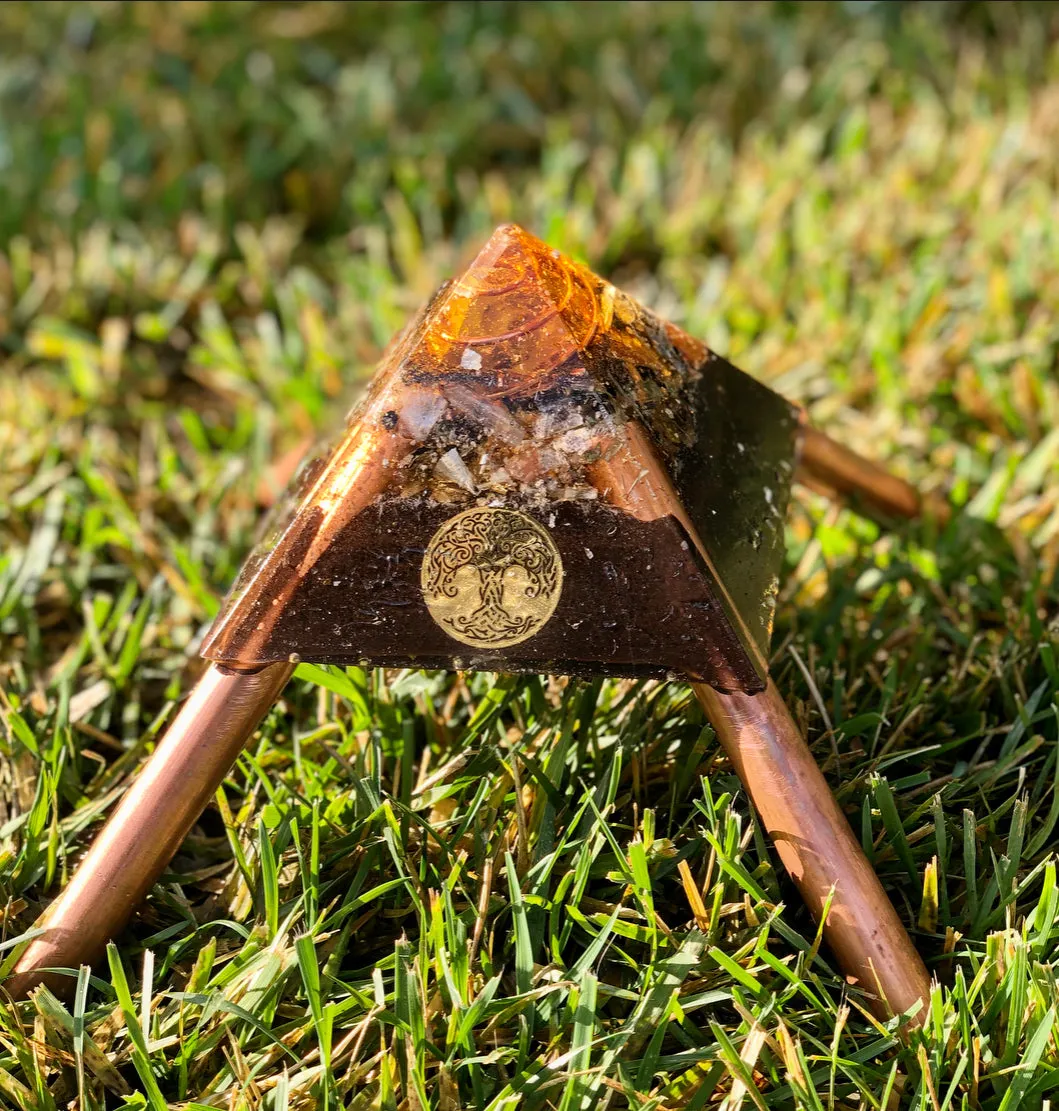 The "Medium Giza Mini-Chembuster" - 4.75x4.75" base with copper Earth Pipes- home orgonization and sky-ionizer