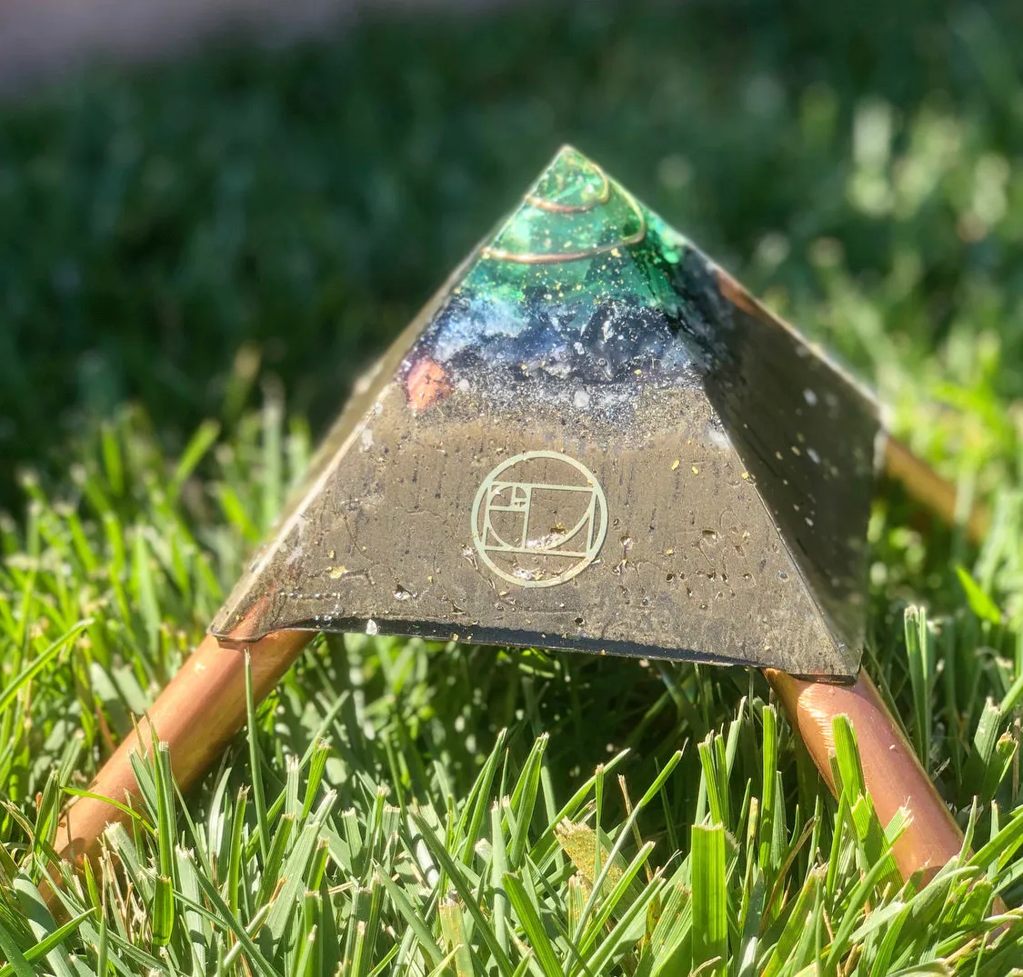 The "Medium Giza Mini-Chembuster" - 4.75x4.75" base with copper Earth Pipes- home orgonization and sky-ionizer