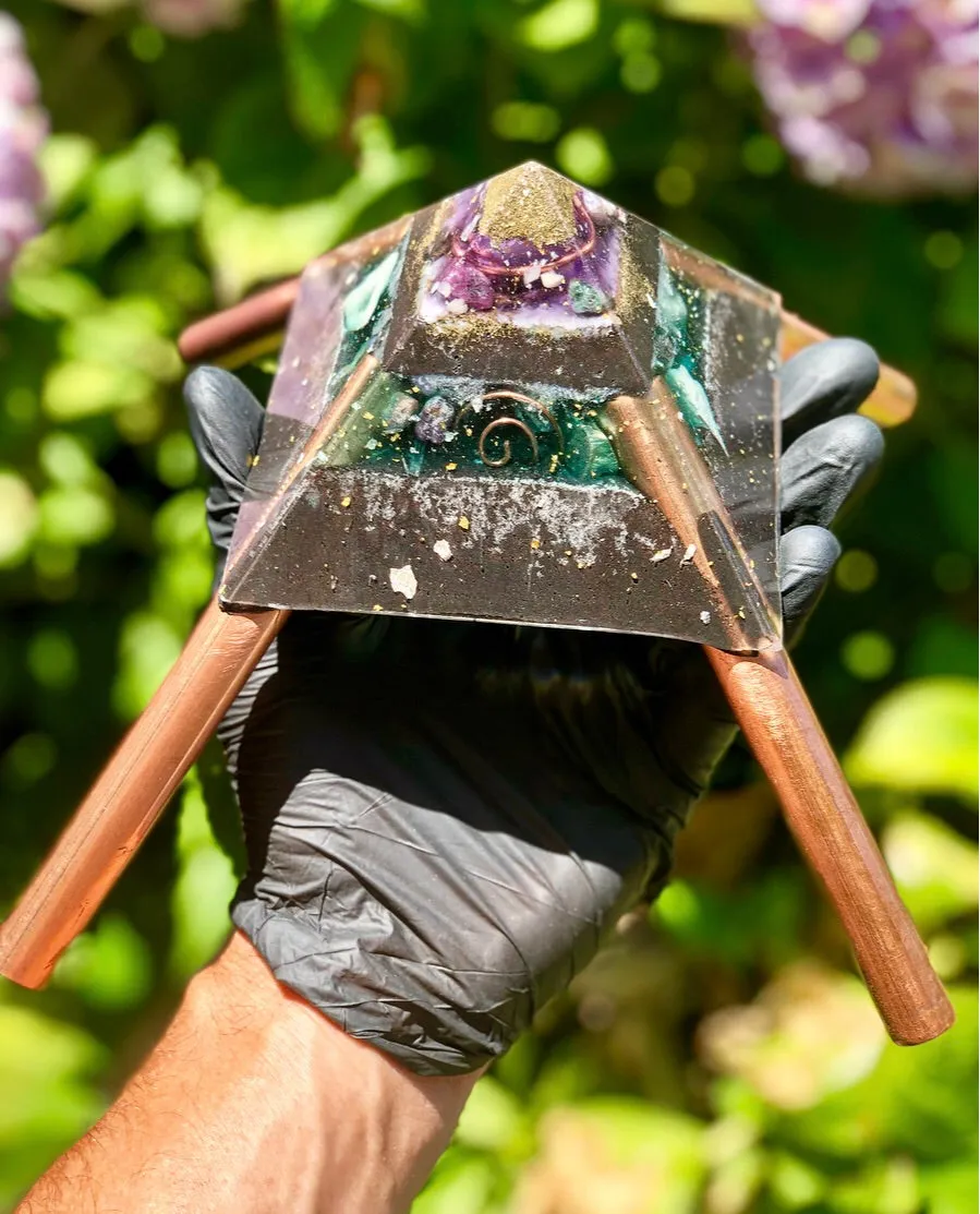 The "Medium Giza Mini-Chembuster" - 4.75x4.75" base with copper Earth Pipes- home orgonization and sky-ionizer