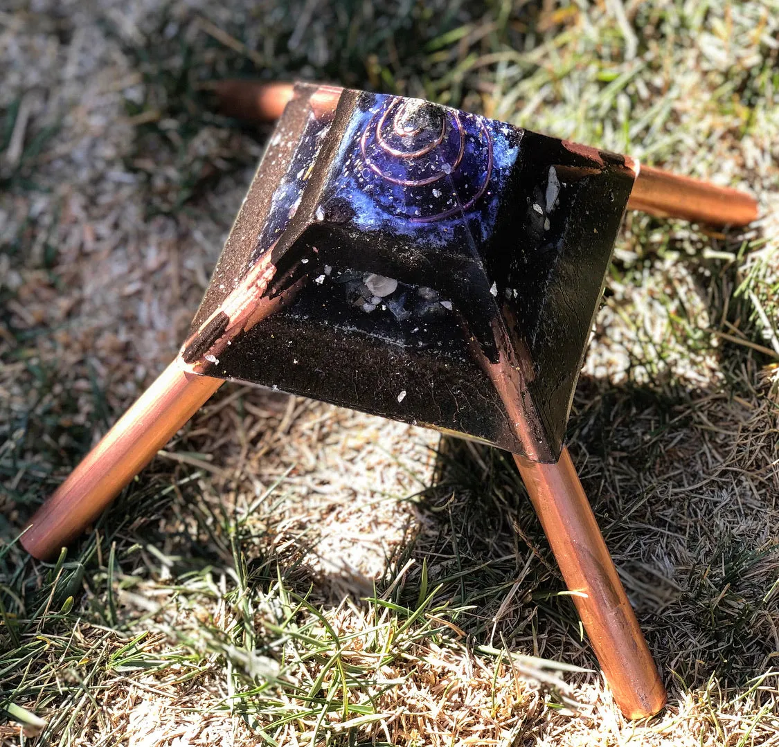 The "Medium Giza Mini-Chembuster" - 4.75x4.75" base with copper Earth Pipes- home orgonization and sky-ionizer