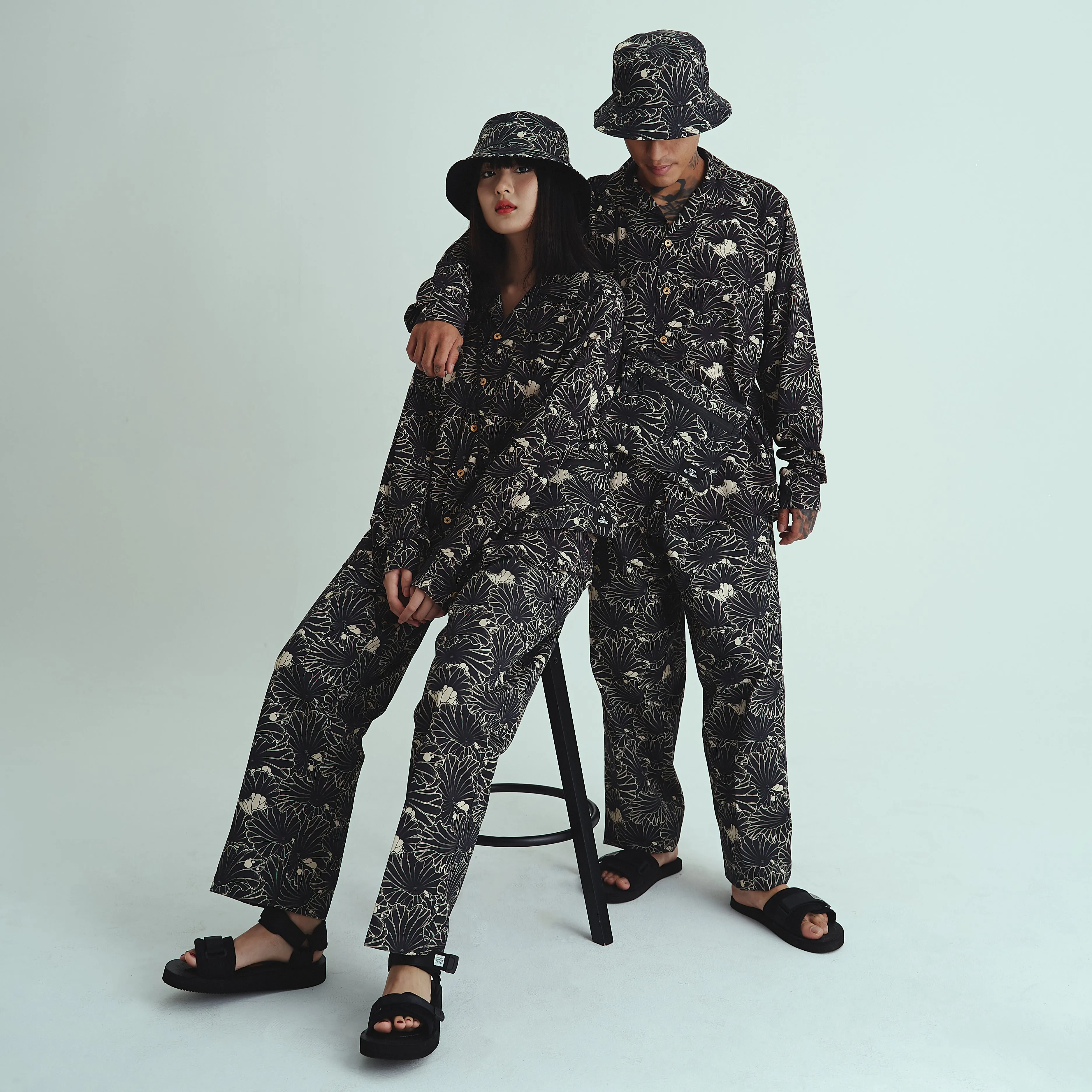 [UNISEX] GAKKIN X LOCO MOSQUITO REVERSIBLE BUCKET HAT