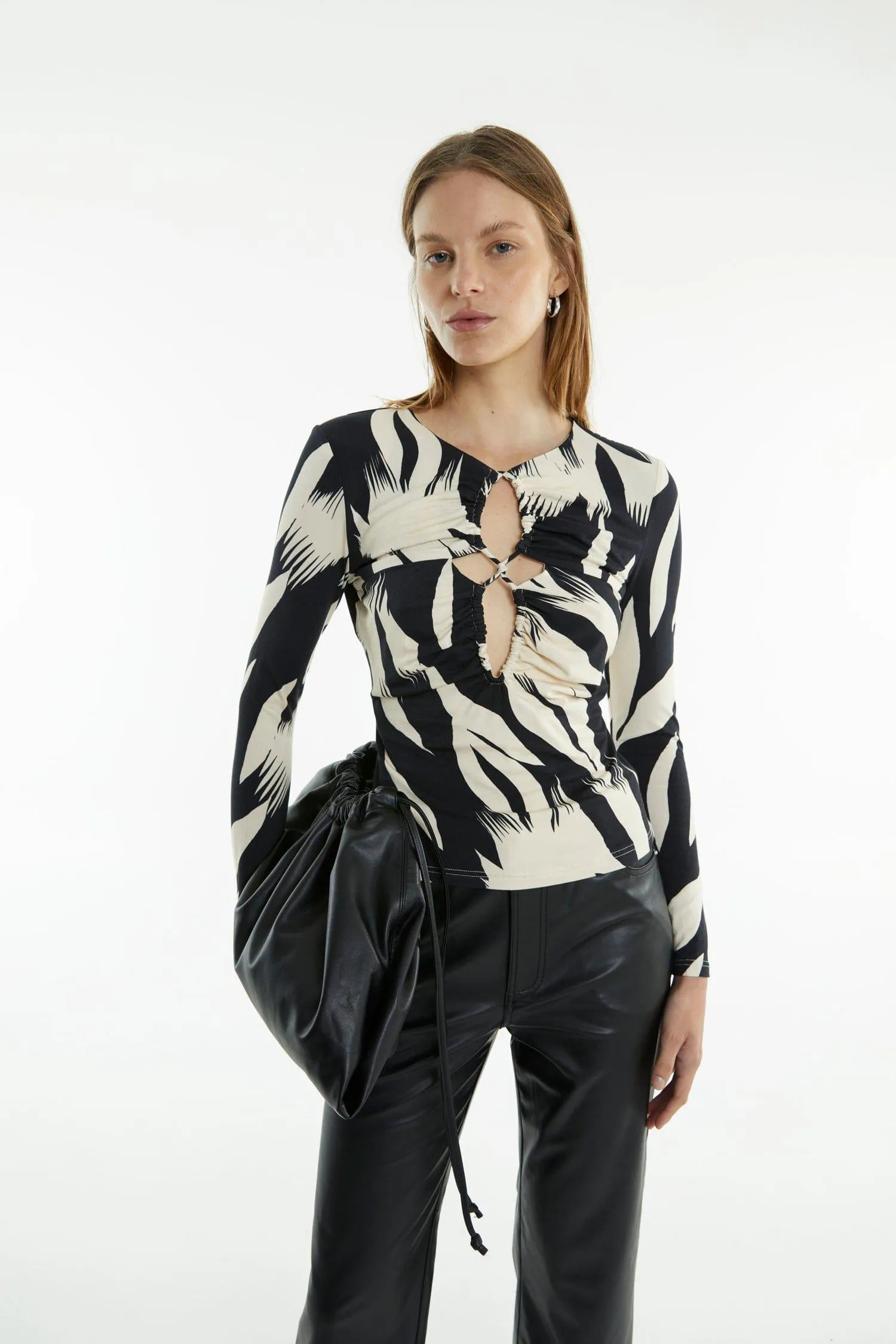 VAGABOND PU OVERSIZED BAG | BLACK