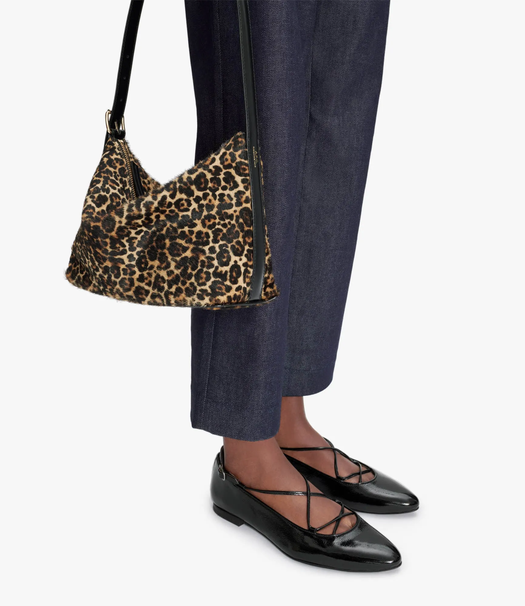 Vera Shoulder bag