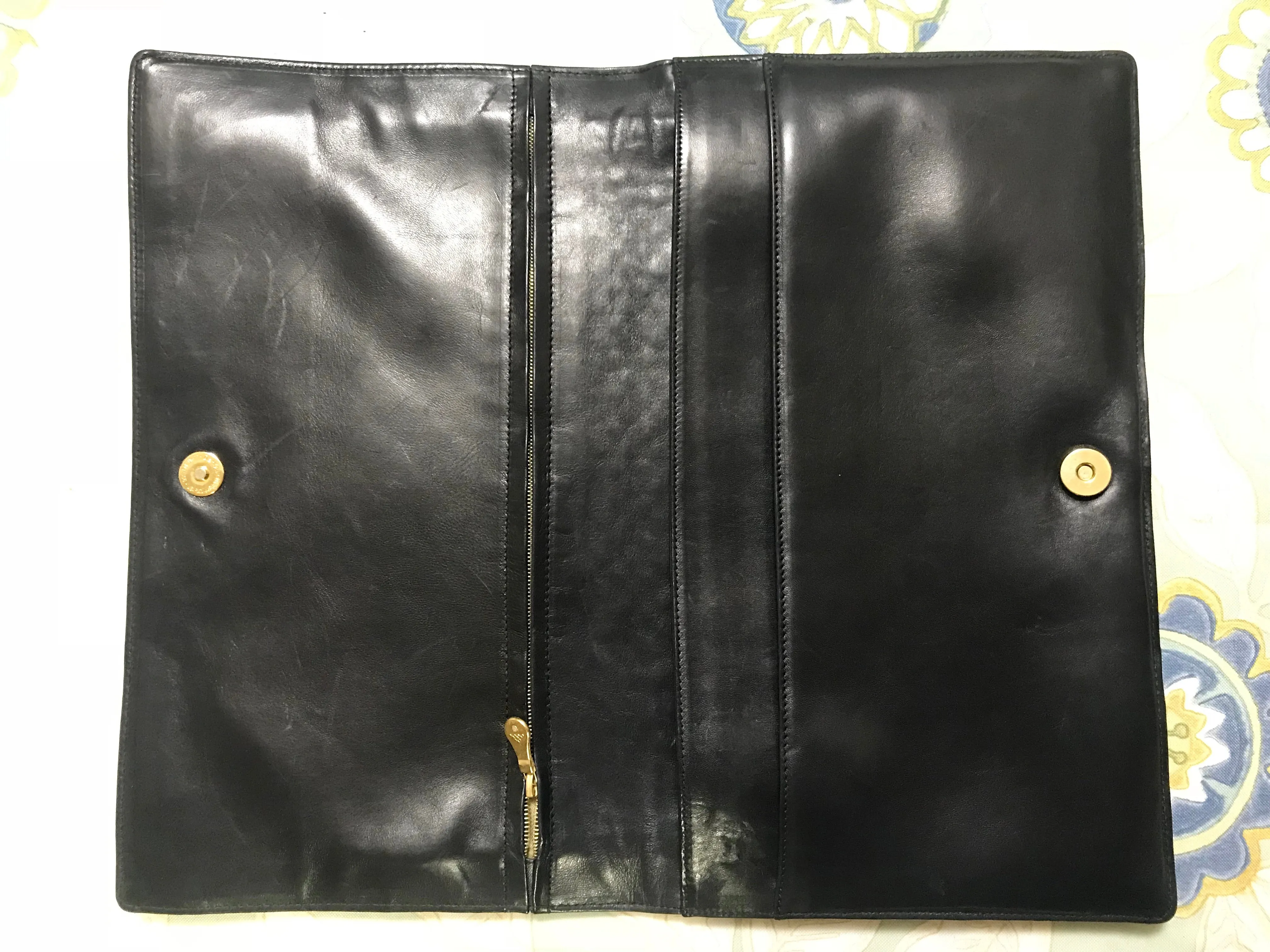 W9. Vintage Bottega Veneta intrecciato navy and green woven lamb leather large clutch bag, purse. Unisex. 050926
