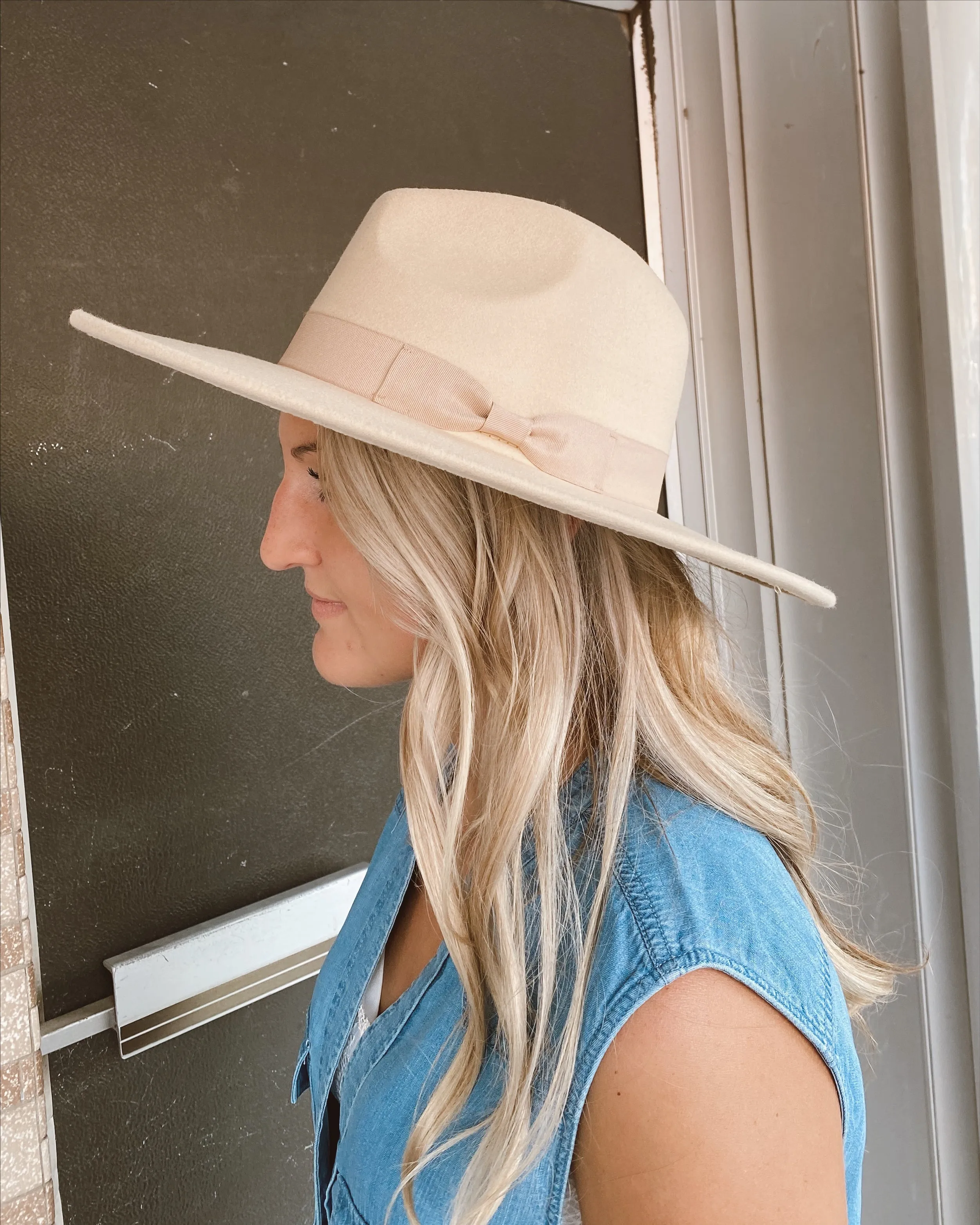Wide Brim Fashion Hat